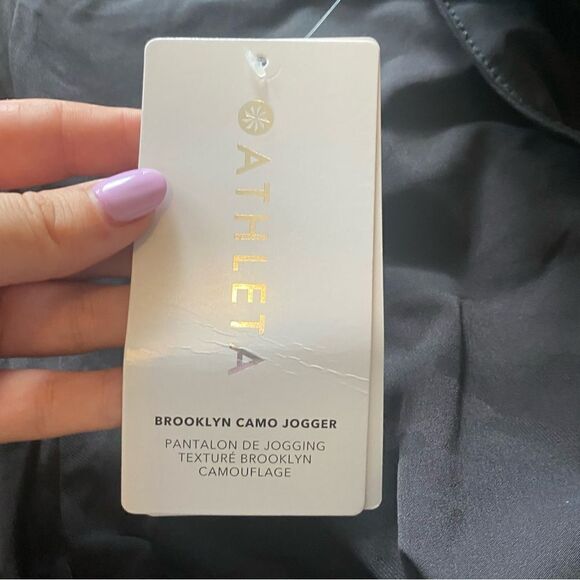 Athleta  Brooklyn Camo Jogger New with tags Size 20 Black Camo - Picture 9 of 12